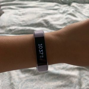 Fitbit Alta HR with lavender band + charging cable